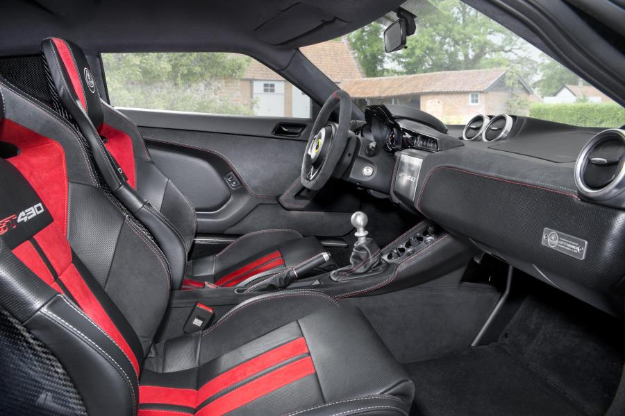 Интерьер Lotus Evora GT430 2017 года  (фото 15 из 40)